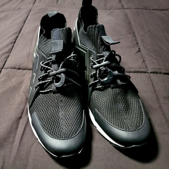 HUGO BOSS SHOES - Picture 1 of 3